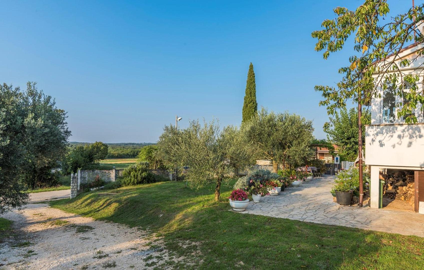 Hotel Ferienhaus Zora With Whirlpool