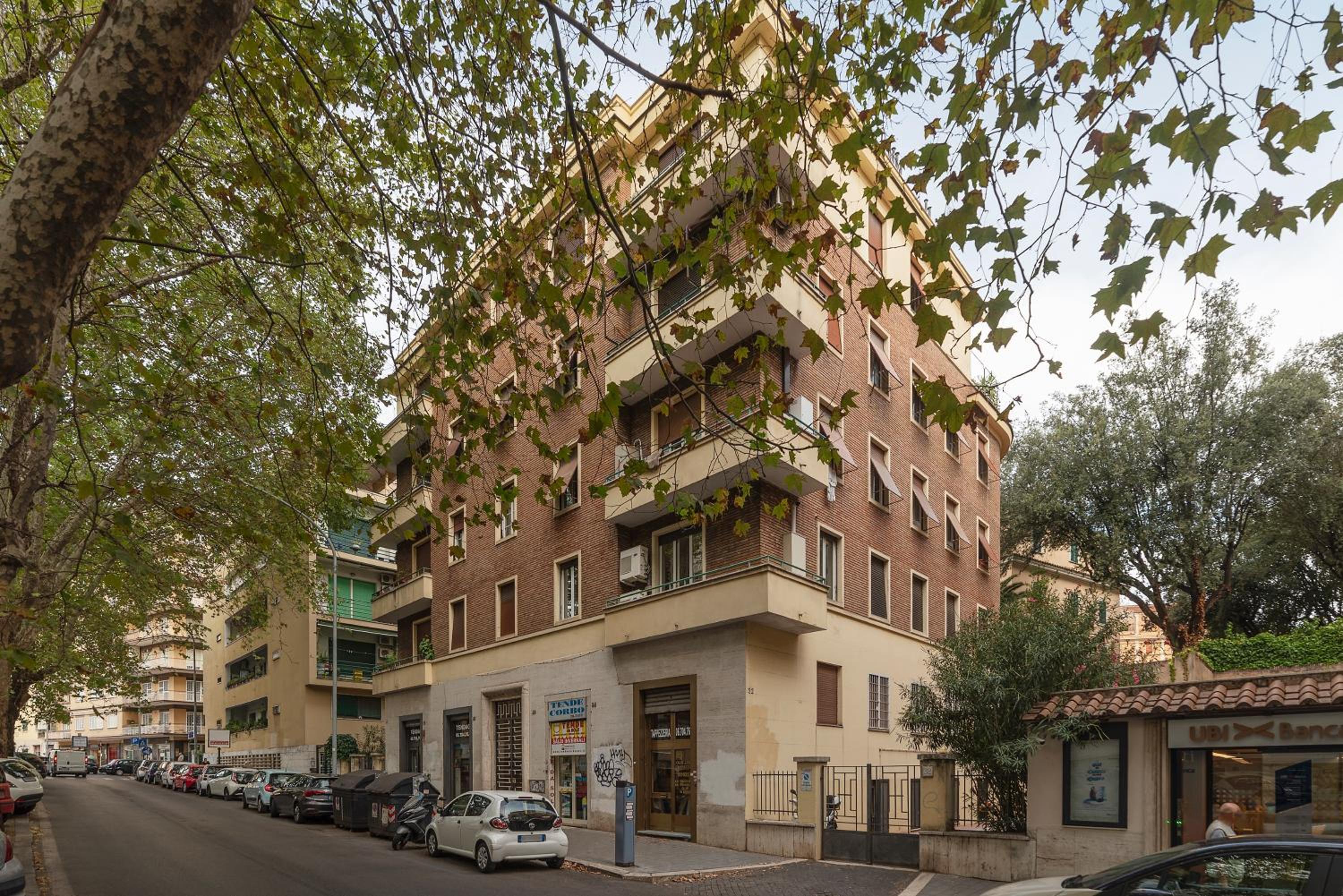 GuestHost - Piazza Re di Roma Apartment
