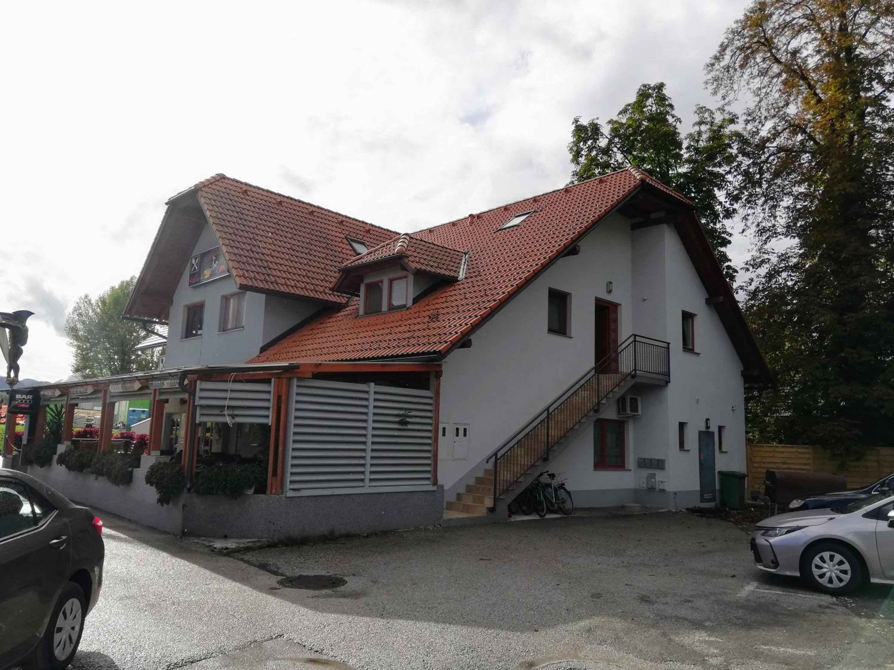 Photo 11