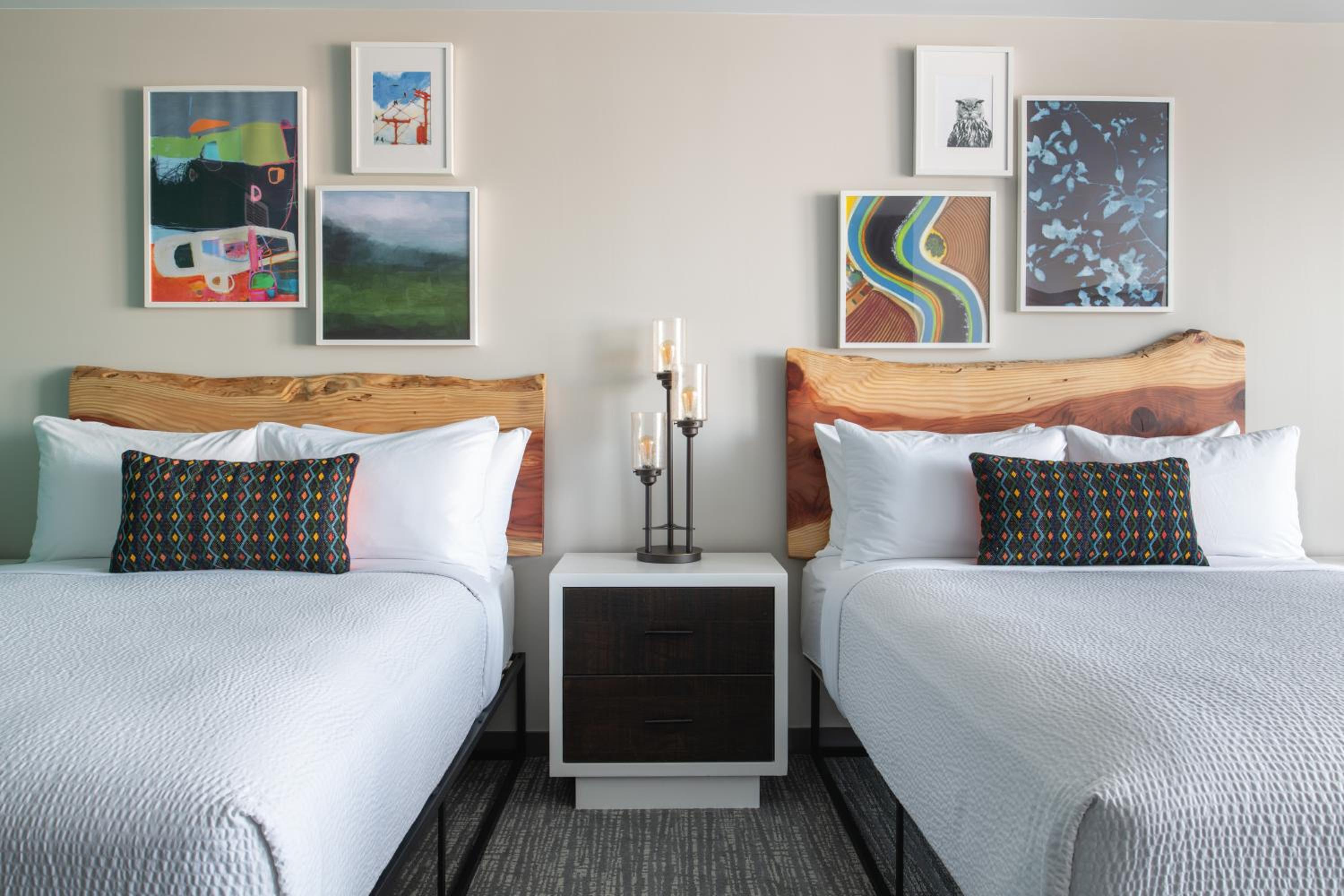 Albany Vacations - The Independence Hotel - Property Image 3