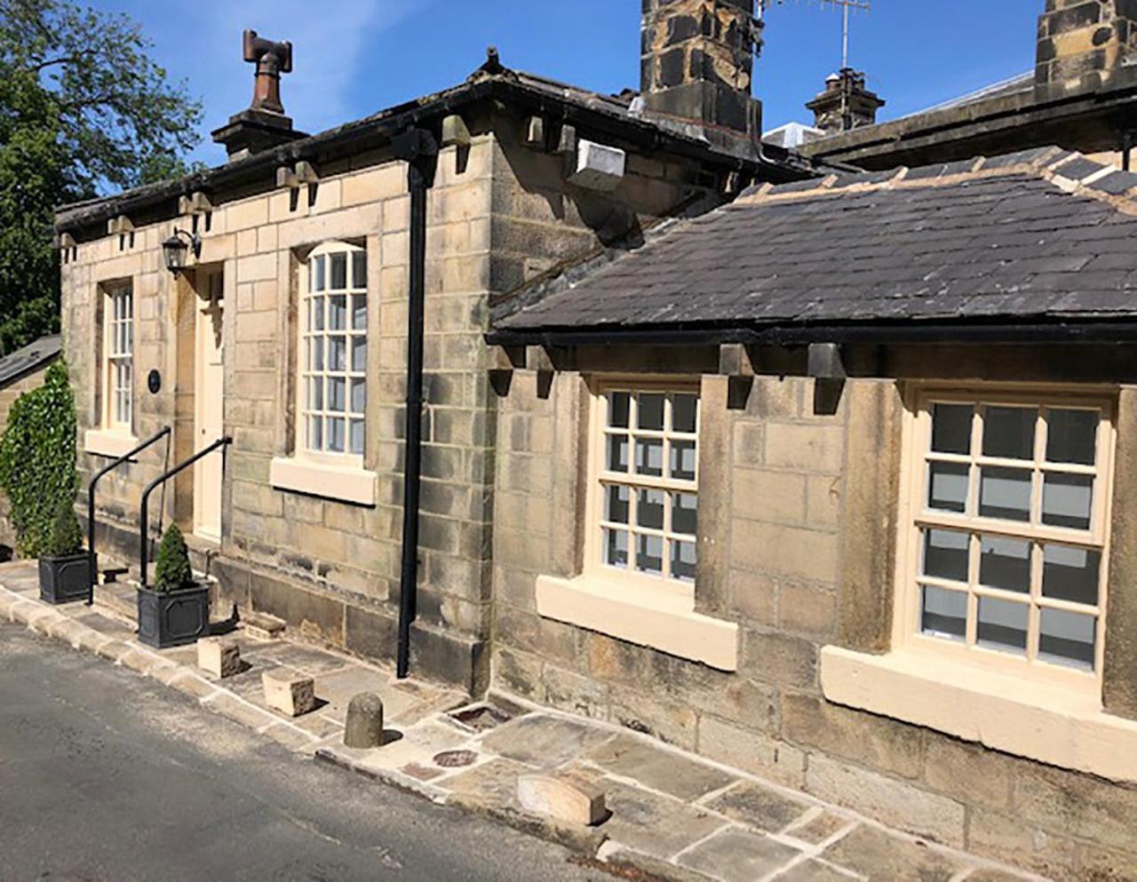 Ewood Cottage *NEW* Exquisite Country Cottage view 3