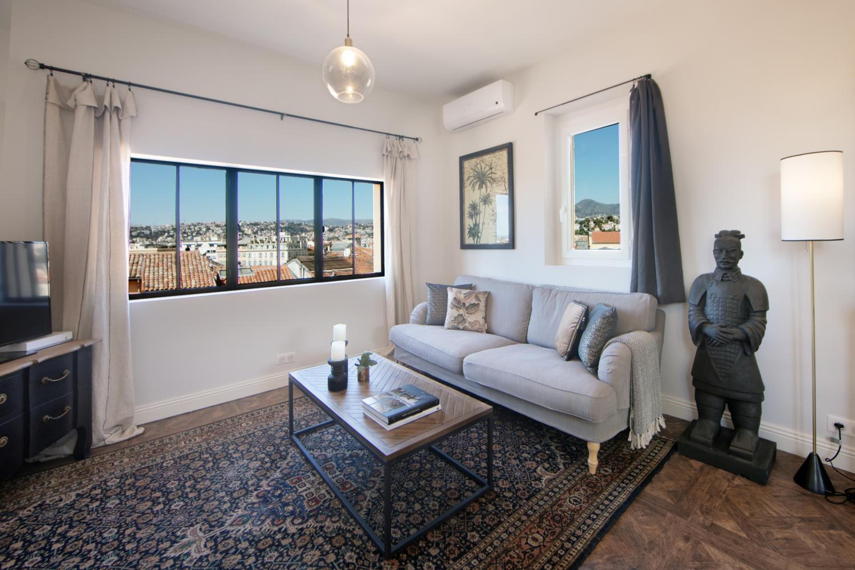COCOON LOFT - MAGNIFIQUE LOFT SOUS TOIT, REFAIT A NEUF, VUES SPLENDIDES, CLIM, WIFi photo 2