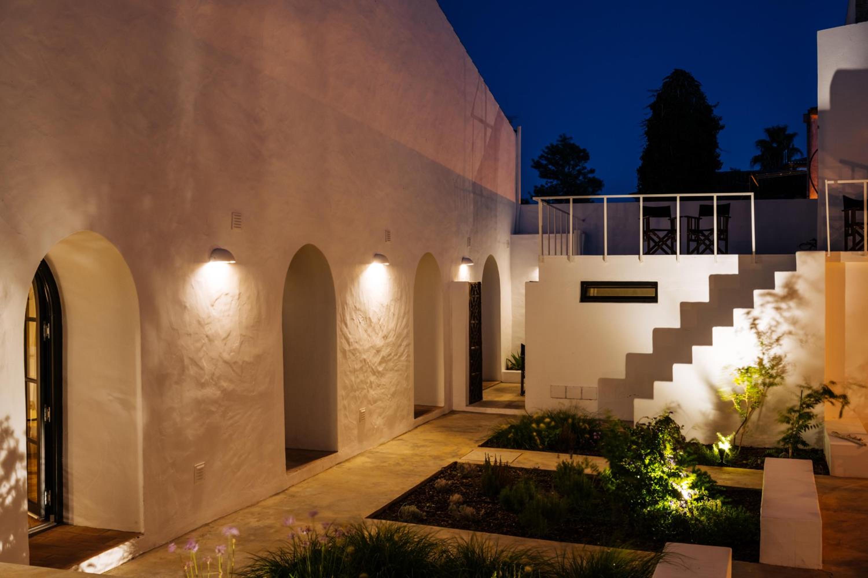 Hotel Aljana Guest House Beja - Image 1