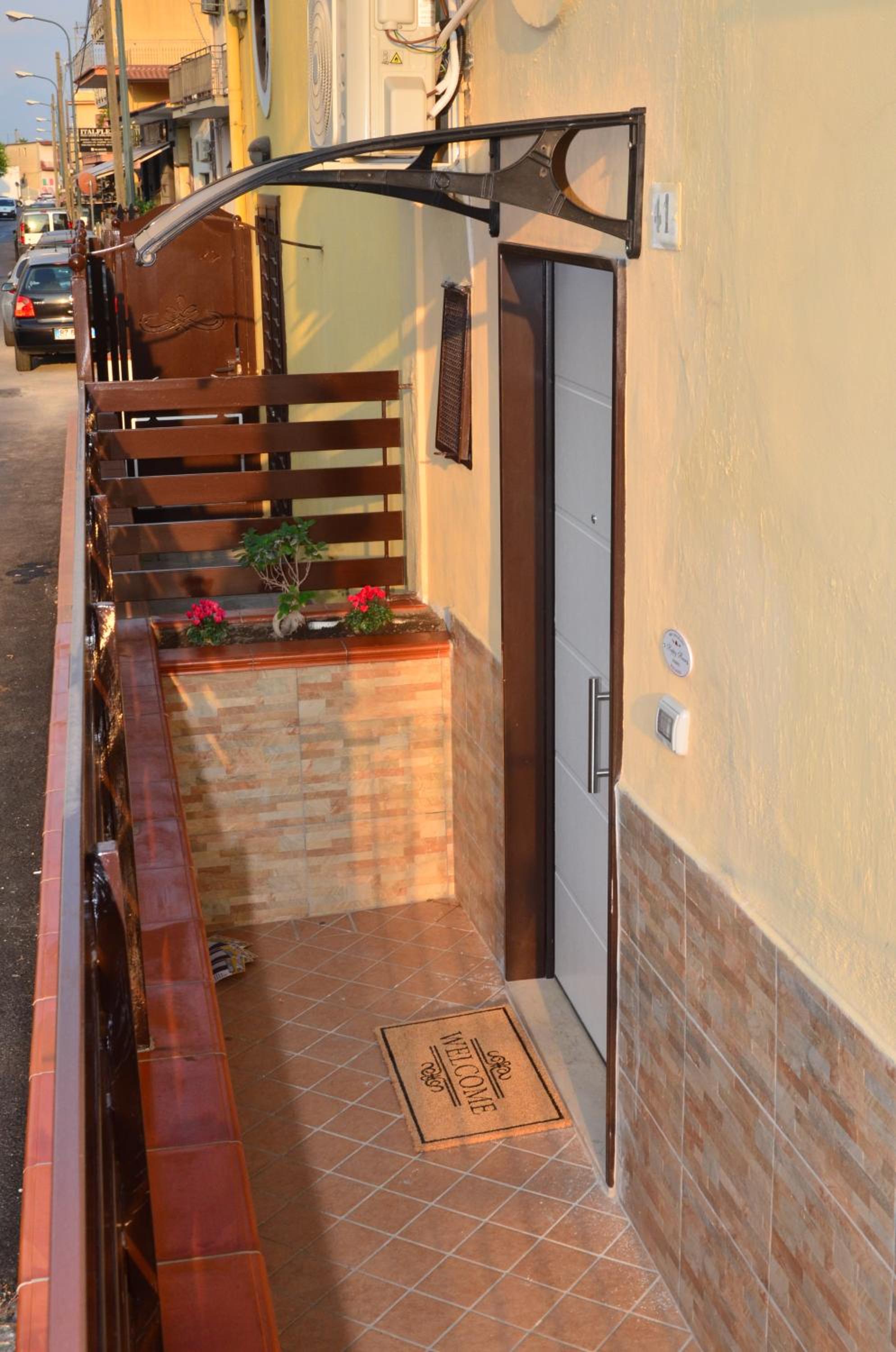 Happy House Pompei view 5