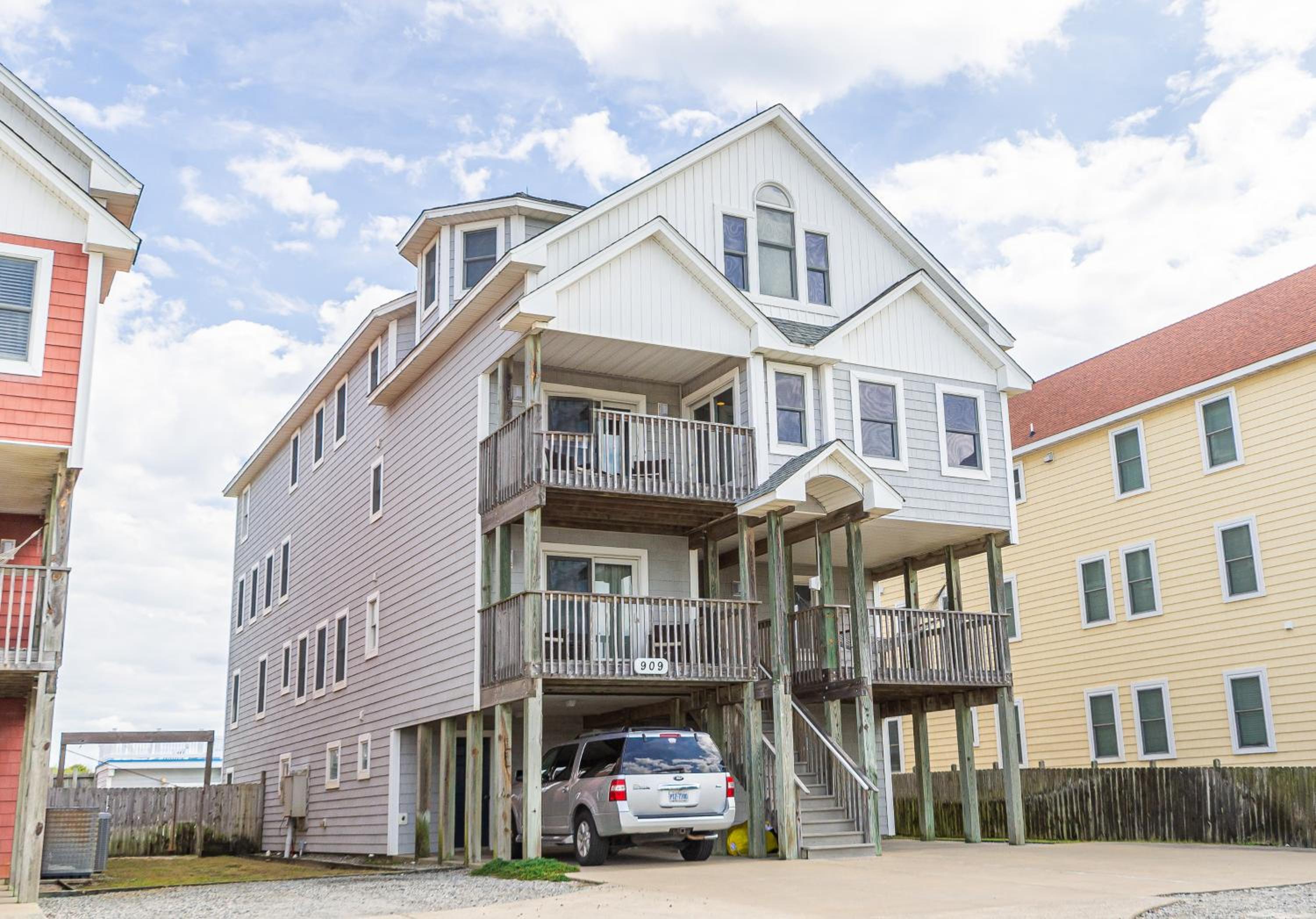 Blue Crush - KDH MP 8, Oceanfront, Ocean Views, Pool, Cabana, Hot Tub, Elevator, Rec Room, Pets OK