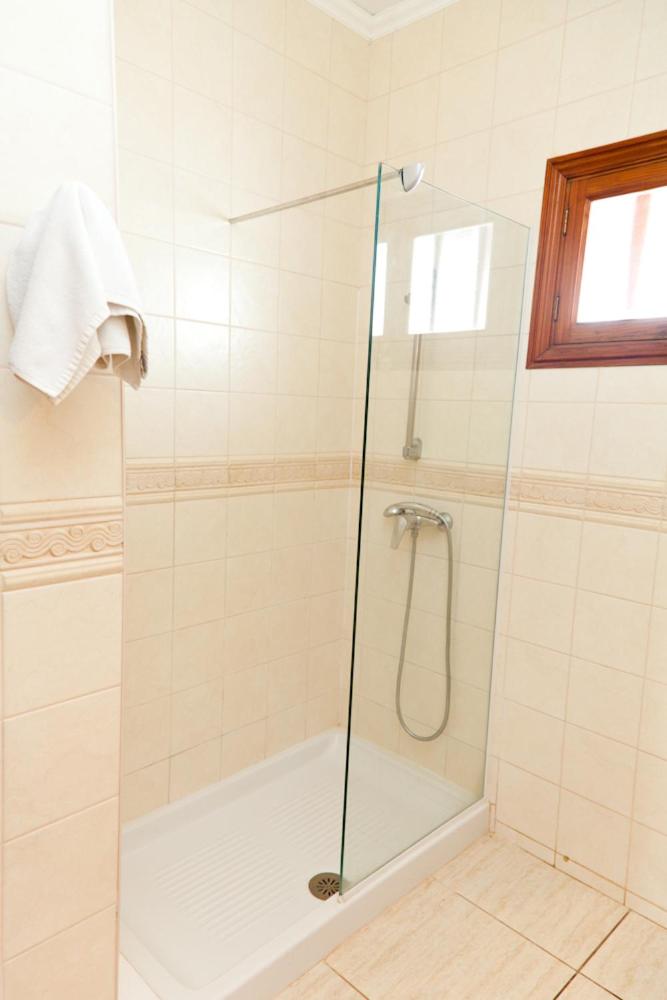 Villa Rupert - 3 Bedrooms private pool WIFI AC view 3