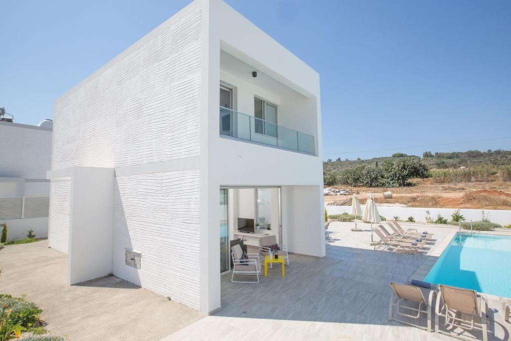 Villa Ochosto Eos - Luxury 5 Bedroom Protaras Villa With Private Pool - Close view 5