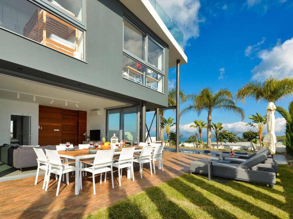 Villa Limni Dyo - Luxurious Contemporary 3 Bedroom Villa With Sea Views And Hot view 2