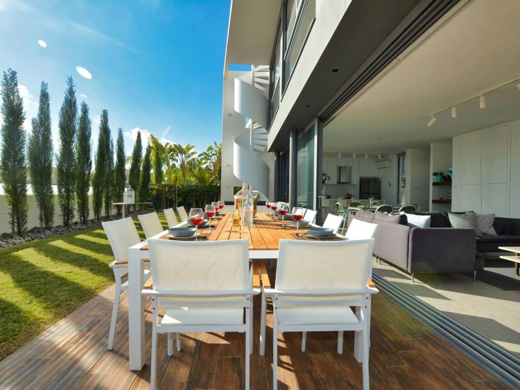 Villa Limni Dyo - Luxurious Contemporary 3 Bedroom Villa With Sea Views And Hot view 3
