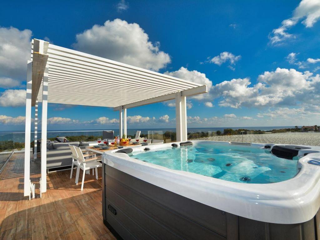 Villa Limni Dyo - Luxurious Contemporary 3 Bedroom Villa With Sea Views And Hot view 4