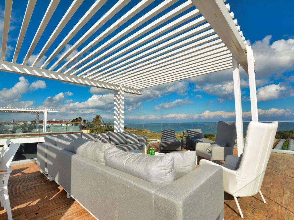Villa Limni Dyo - Luxurious Contemporary 3 Bedroom Villa With Sea Views And Hot view 5