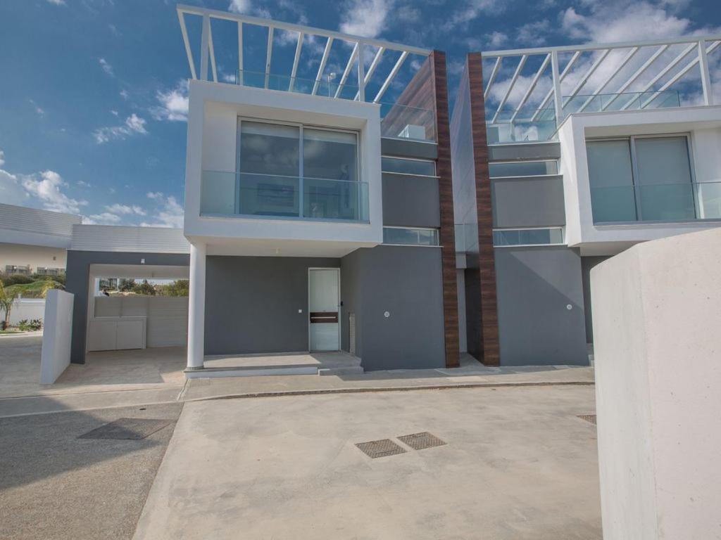 Villa Olive Bronze, Luxurious 2Bdr With Pool, Close To Protaras Strip And Beach