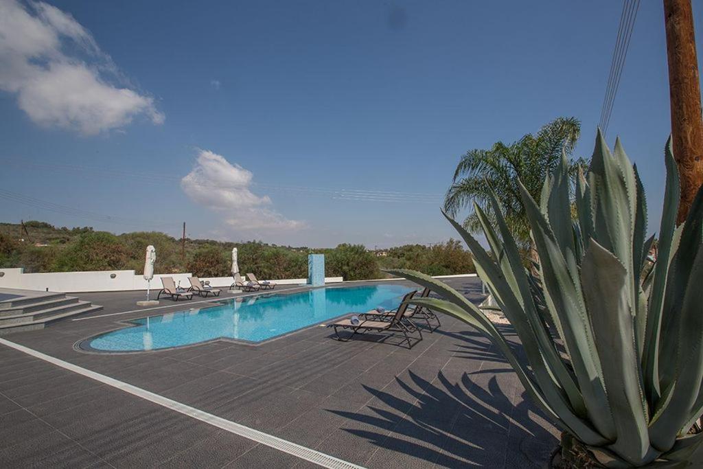 Villa Protara Chrysos - Beautiful 5 Bedroom Protaras Villa - Walking Distance