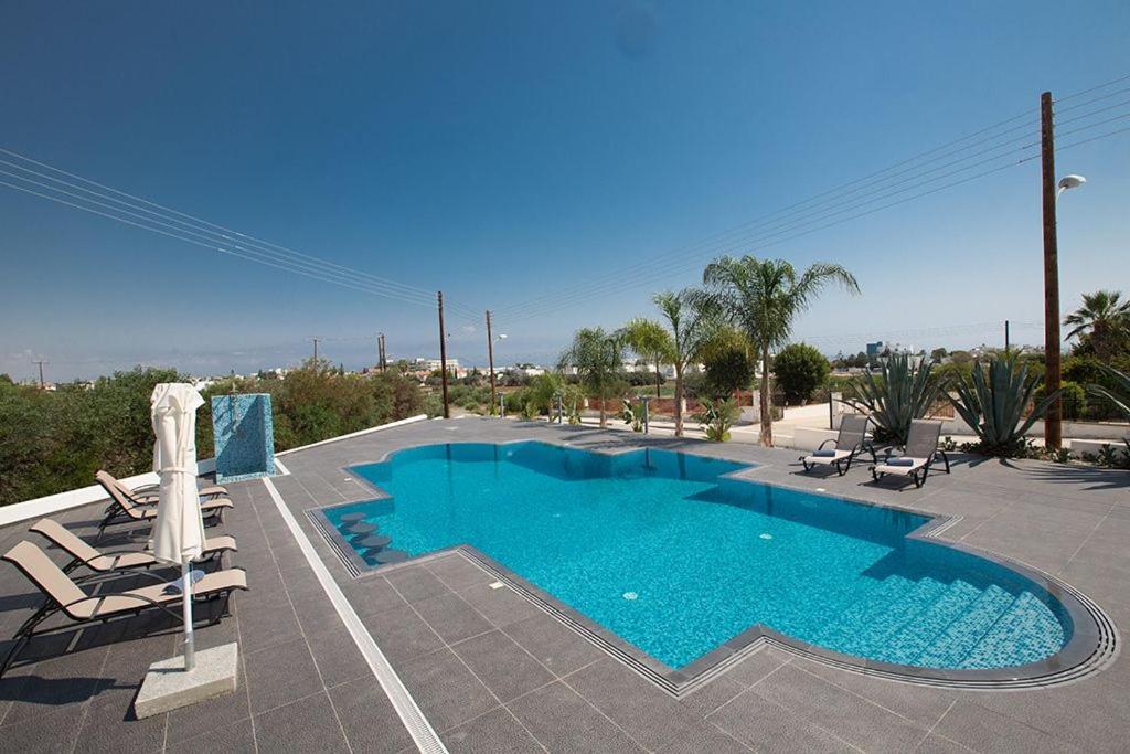 Villa Protara Chrysos - Beautiful 5 Bedroom Protaras Villa - Walking Distance