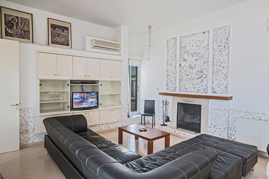 Villa Mavris - Lovely 4 Bedroom Villa with Private Pool in Central Ayia Napa view 5
