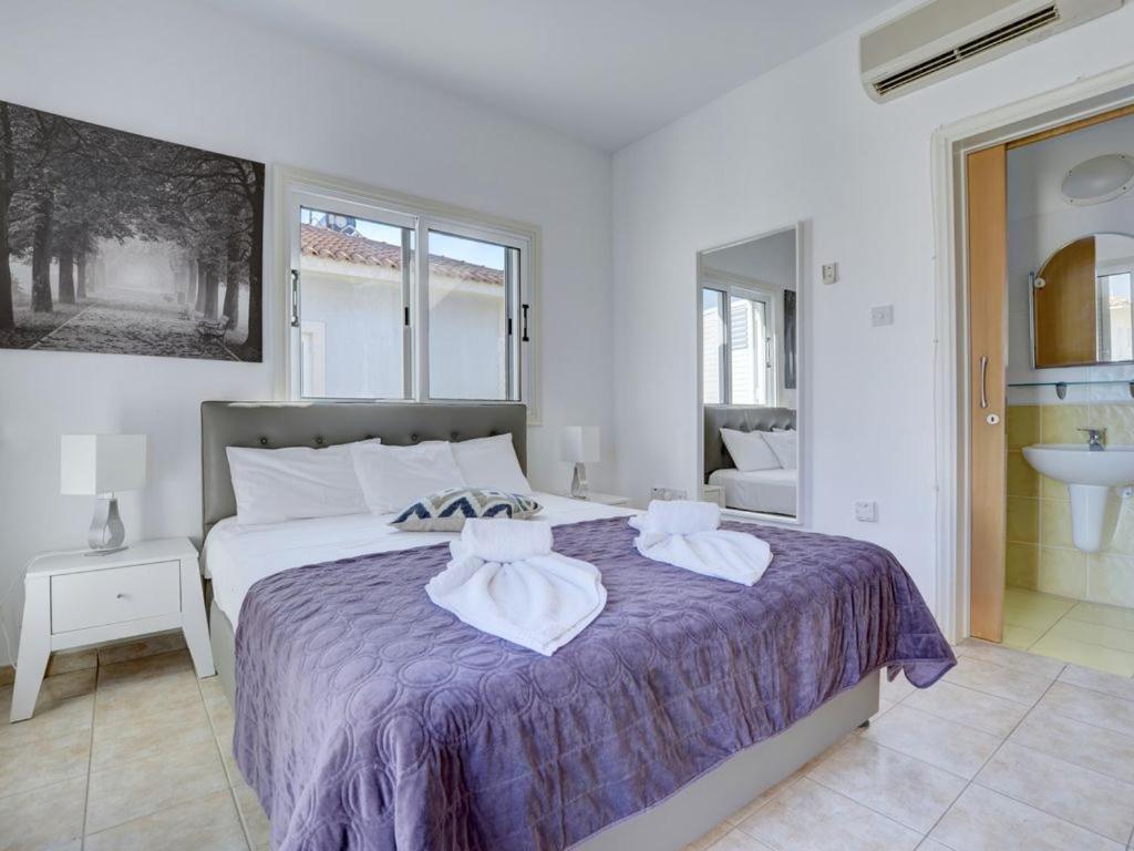 Villa Oforo Selene - Stunning 4 Bedroom Villa - By Fig Tree Bay Beach - Sea View