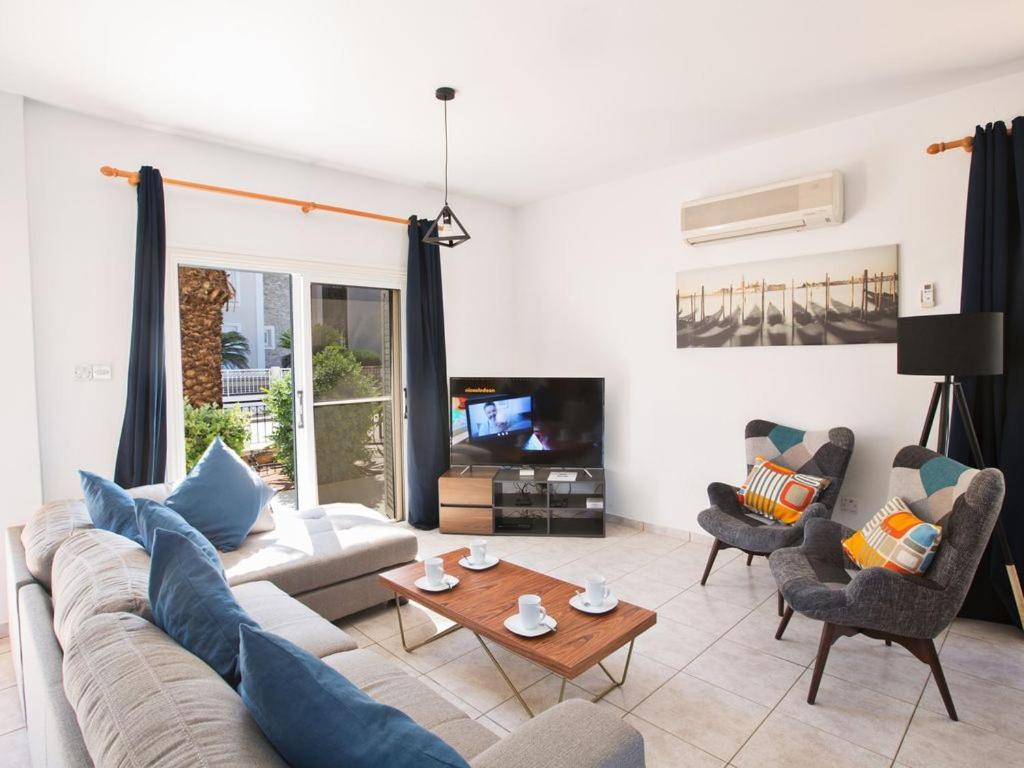 Villa Lefko Sunshine - Lovely 4 Bedroom Protaras Villa With Pool view 5