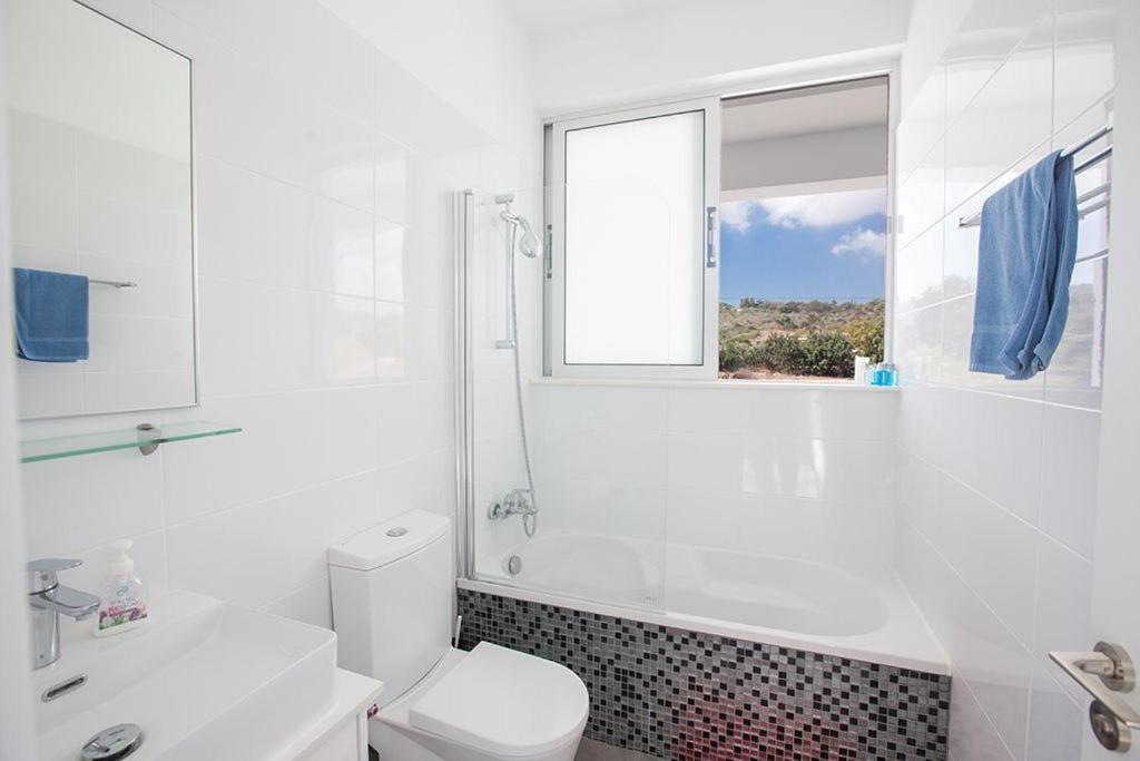 Villa Ochosto Loux - Fabulous 5 Bedroom Protaras Villa With Private Pool