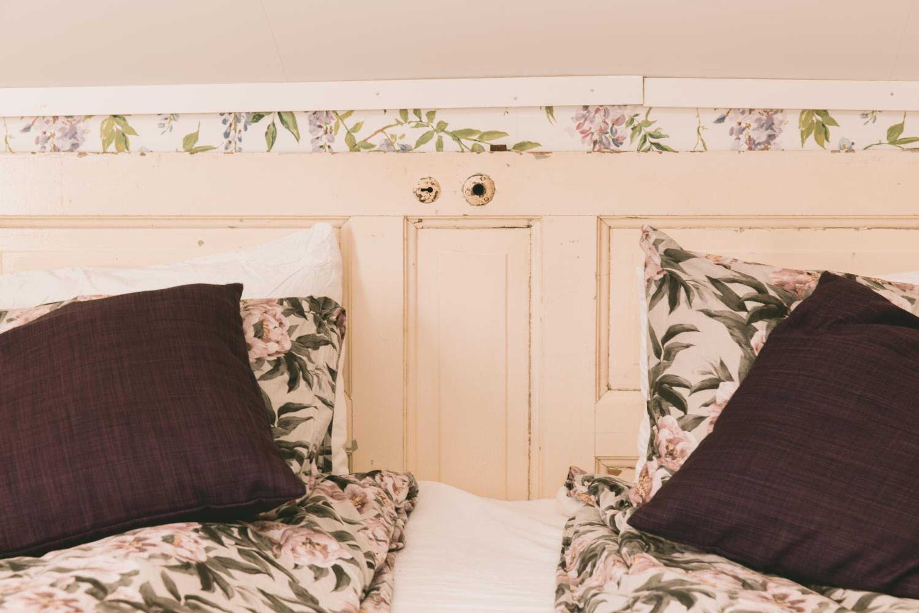 Toric Farmlodge