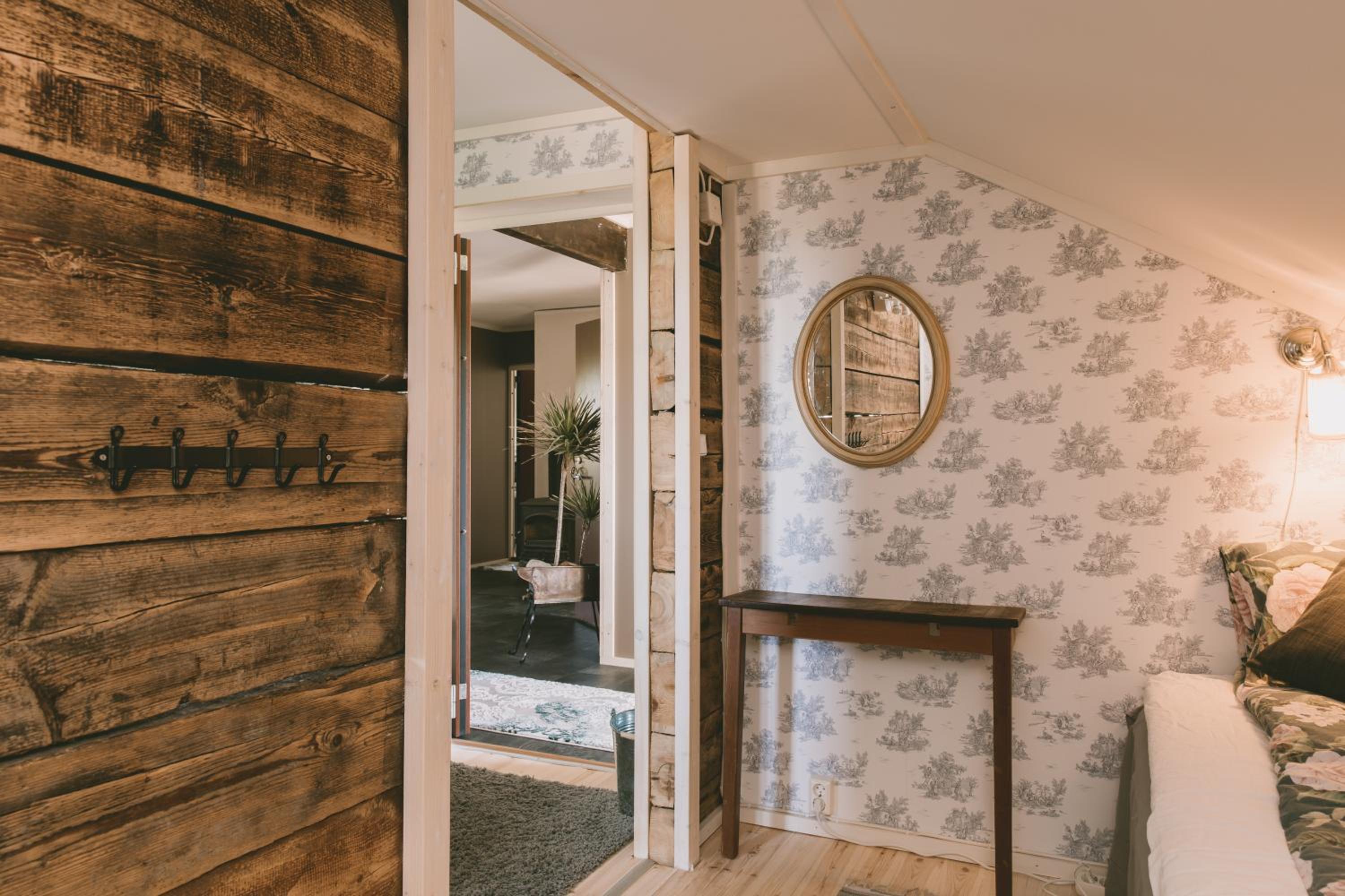 Toric Farmlodge