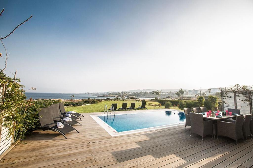 Villa Fig Tree Bay Frontline,Luxury 4Bdr Sea-Front Protaras Villa With Pool