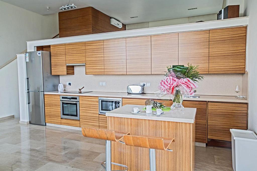 Villa Fig Tree Bay Frontline,Luxury 4Bdr Sea-Front Protaras Villa With Pool