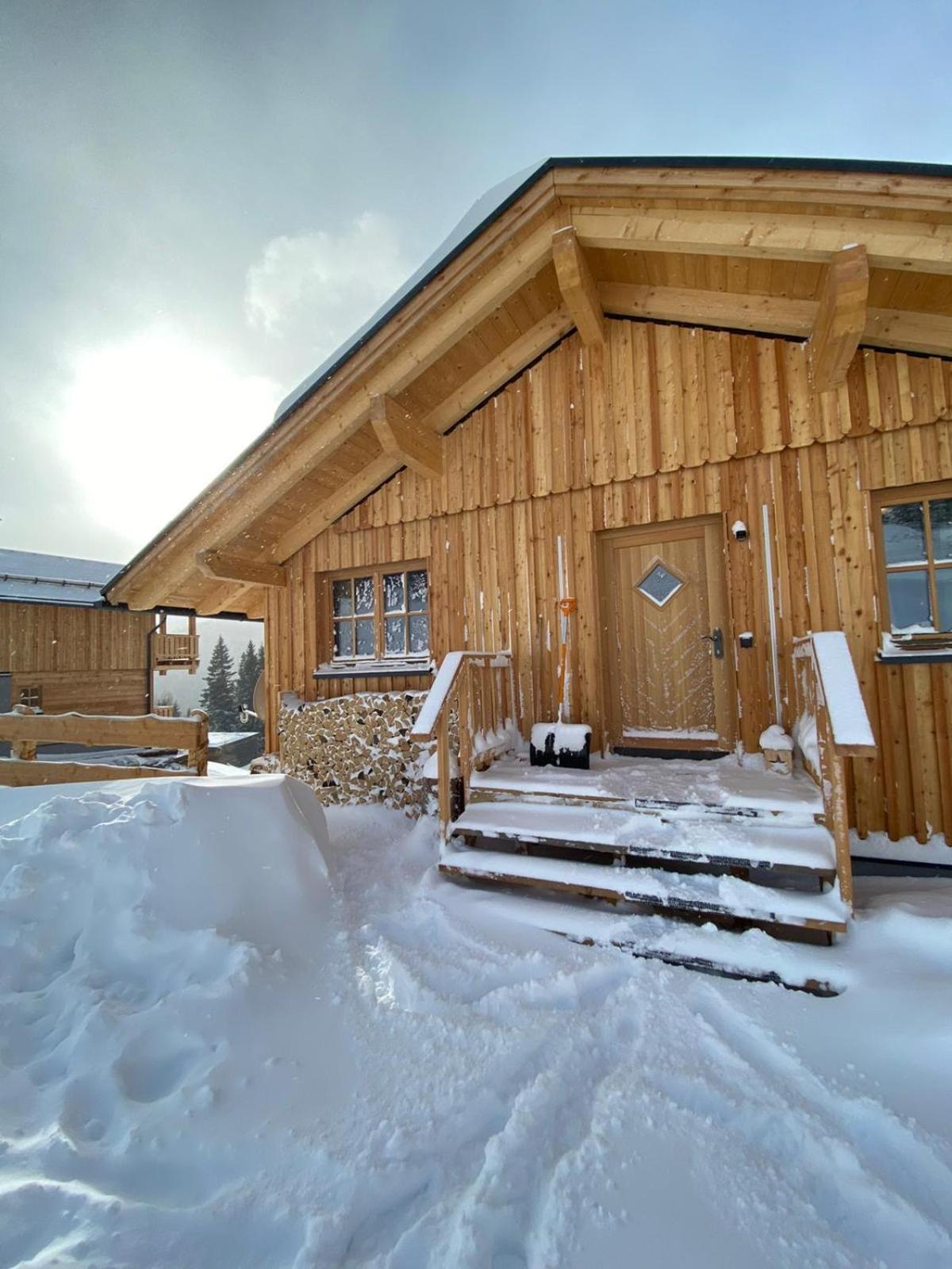 Almhütte view 2