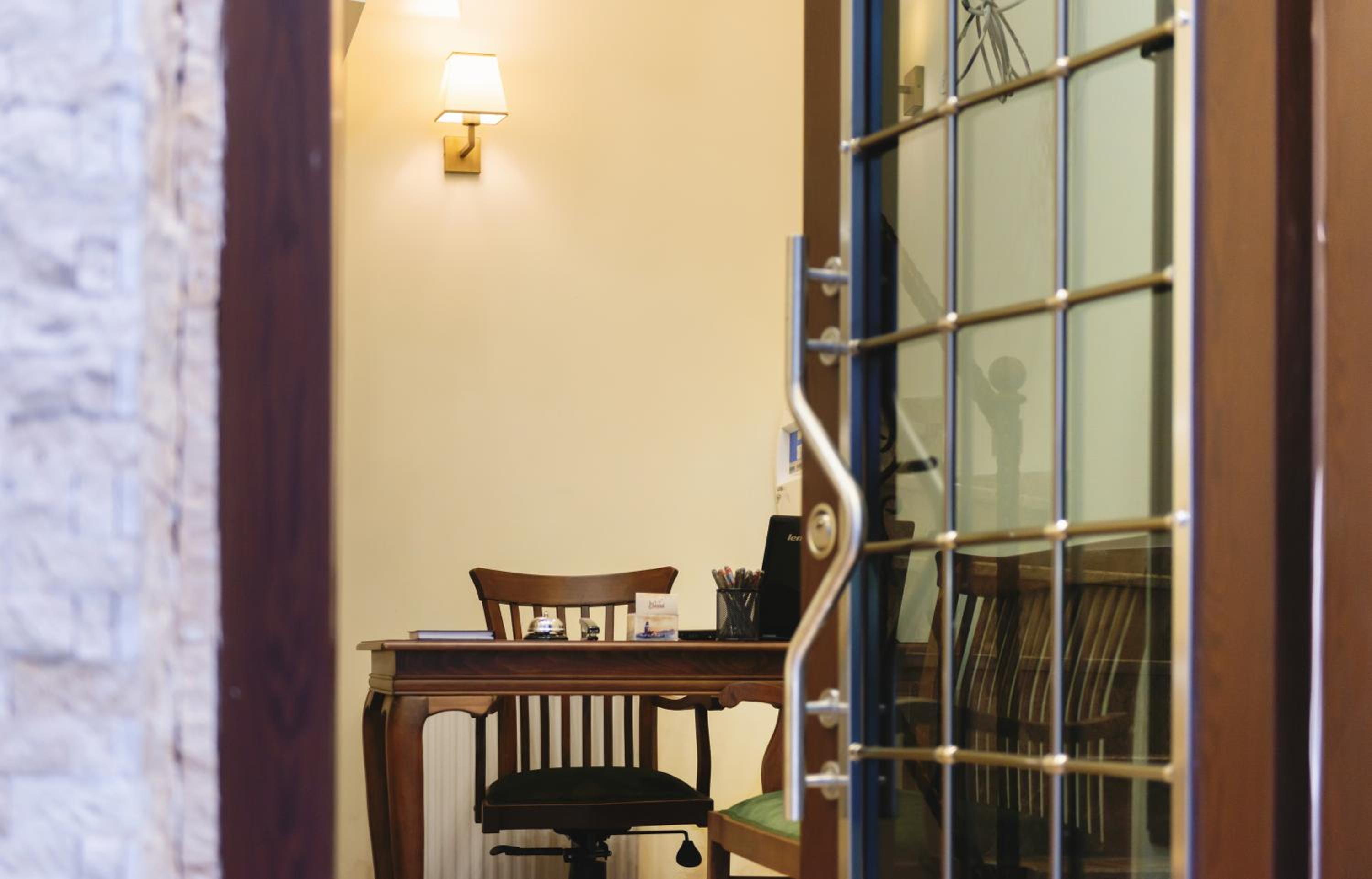 Gloria Suites Old City - Image 27