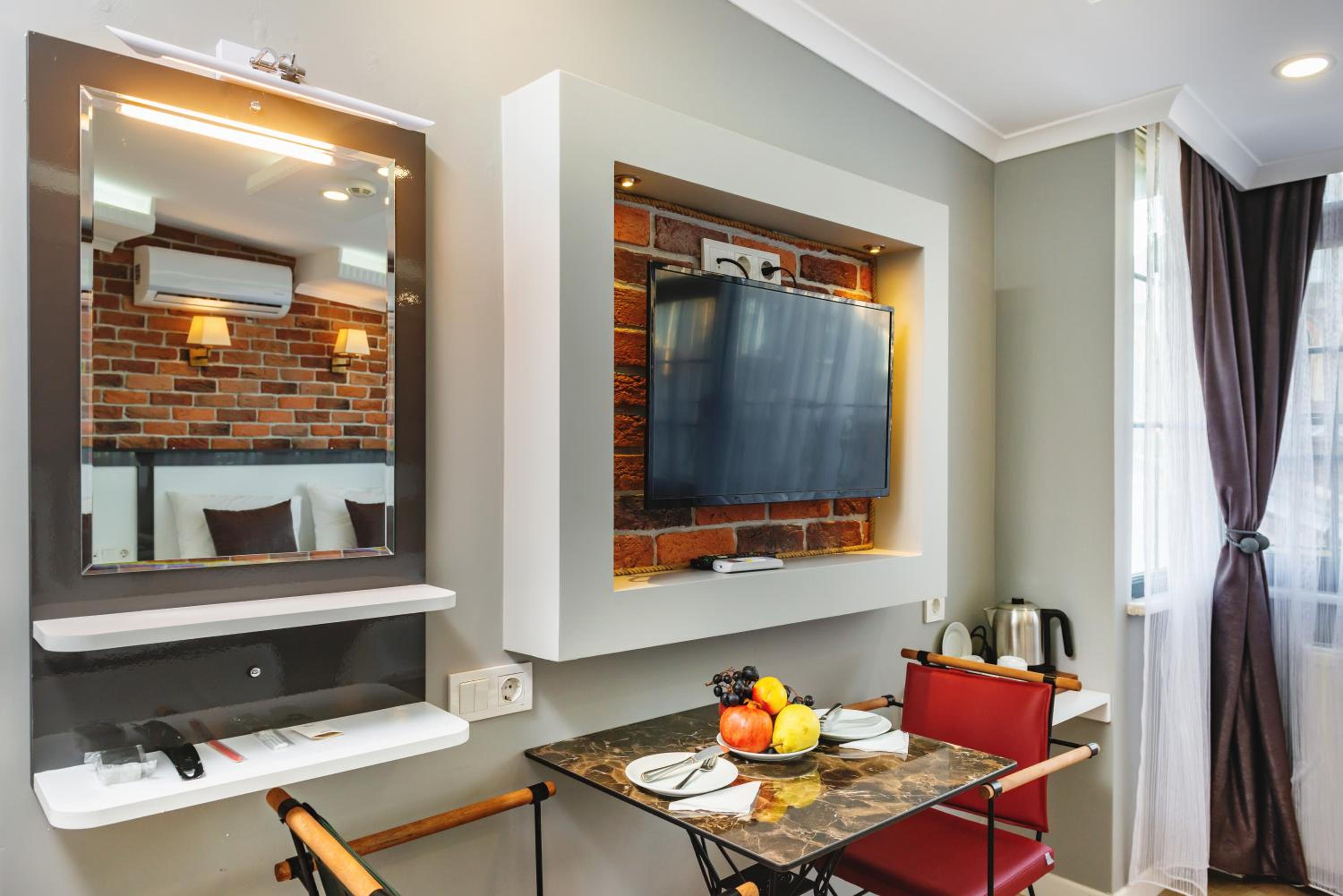 Gloria Suites Old City - Image 23