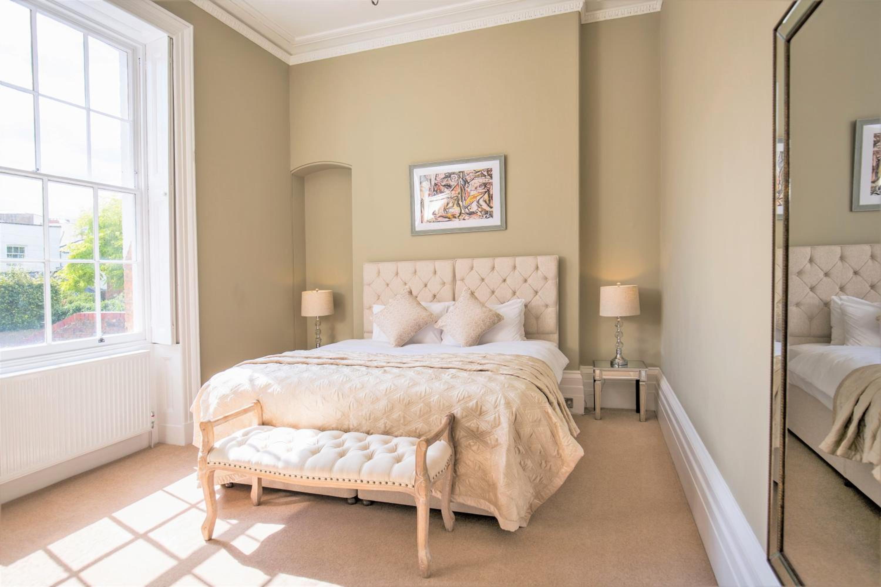 Elizabeth House 1 - By Luxury Apartments view 2