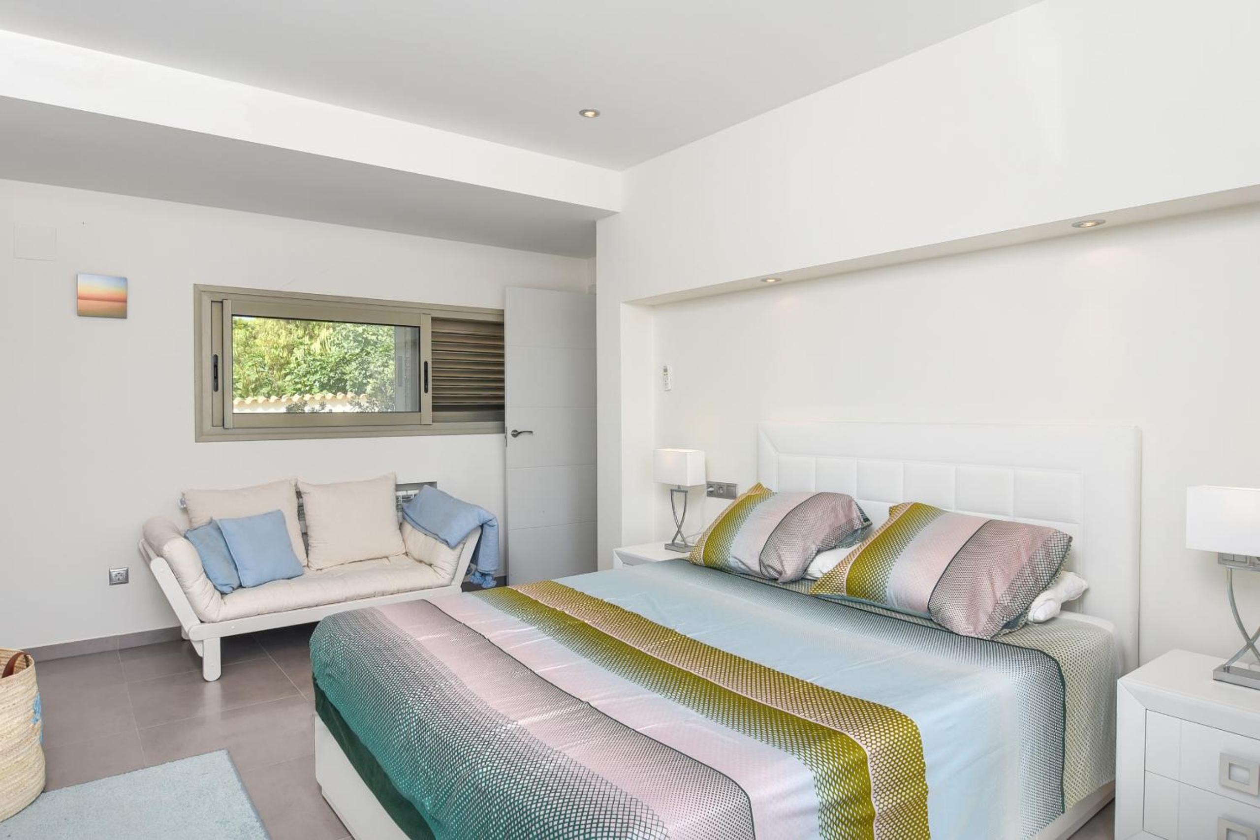 Graham Holiday Rentals - Baladrar view 4