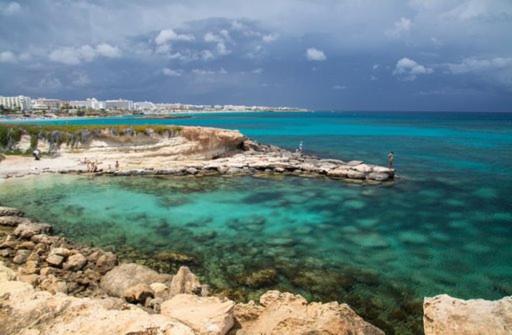 Villa Dafnis Sunshine - Modern 3 Bedroom Central Protaras Villa With Pool