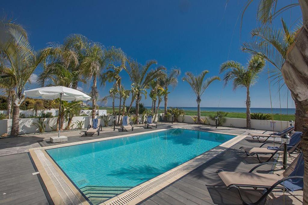 Villa Adaman - Stunning 3 Bedroom Seafront Villa With Pool - Close To The Beach view 4