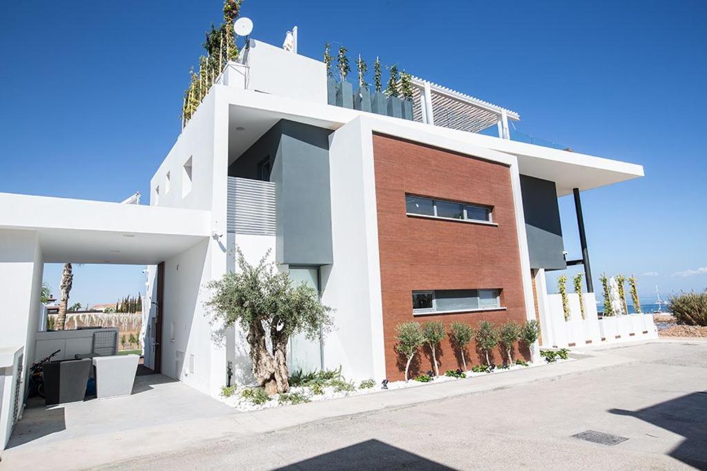 Villa Papadopo - Luxury 3 Bedroom Villa With Private Pool, Hot Tub And Sea Views view 2