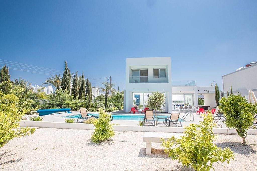 Villa Ochosto Chrysos - Stunning 5 Bedroom Protaras Villa - Close To Fig Tree