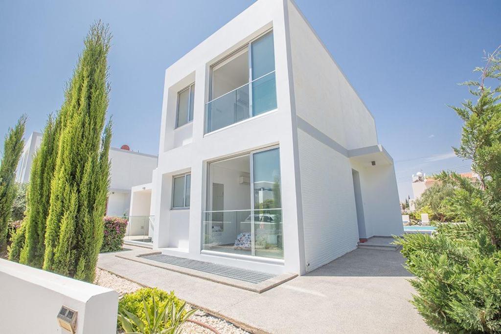 Villa Ochosto Chrysos - Stunning 5 Bedroom Protaras Villa - Close To Fig Tree
