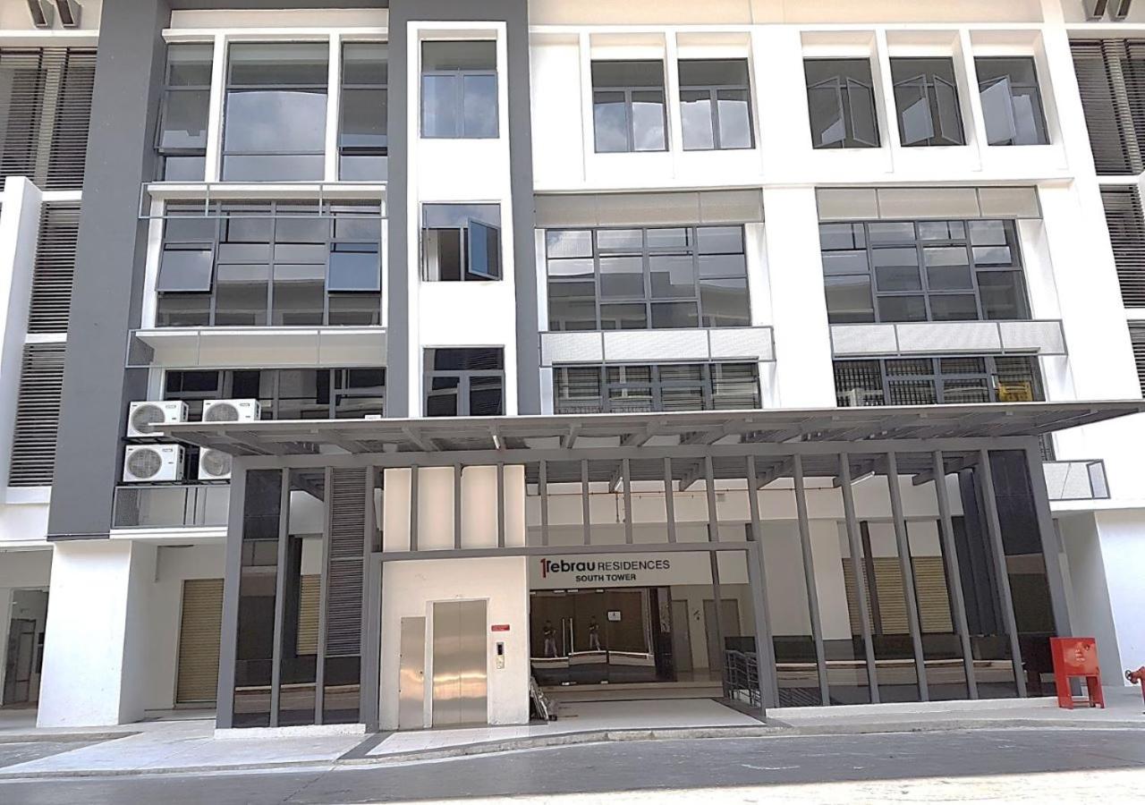 Suites at 1Tebrau