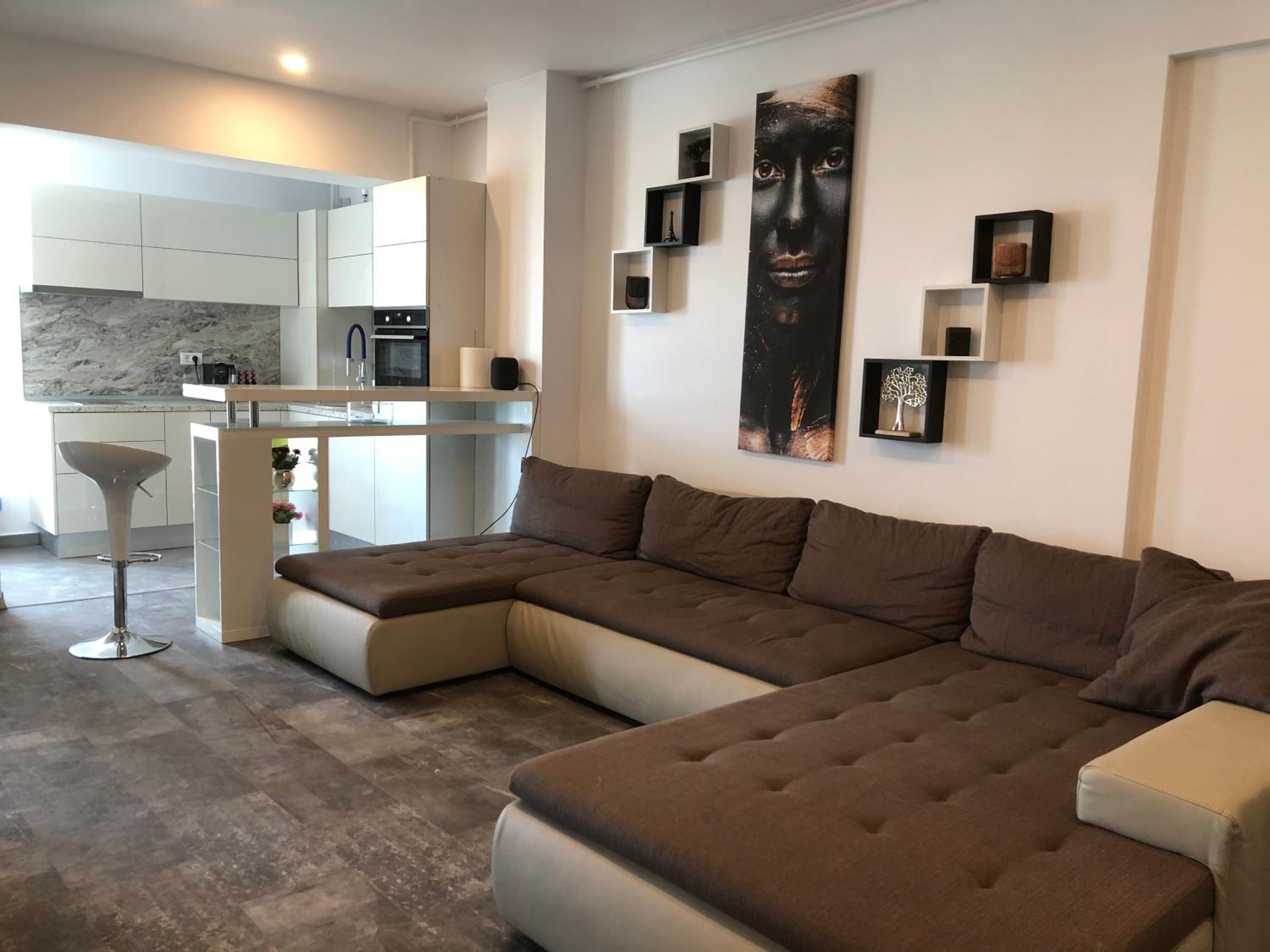 Luxury Westpark 2 Residence Lake View W6 view 3