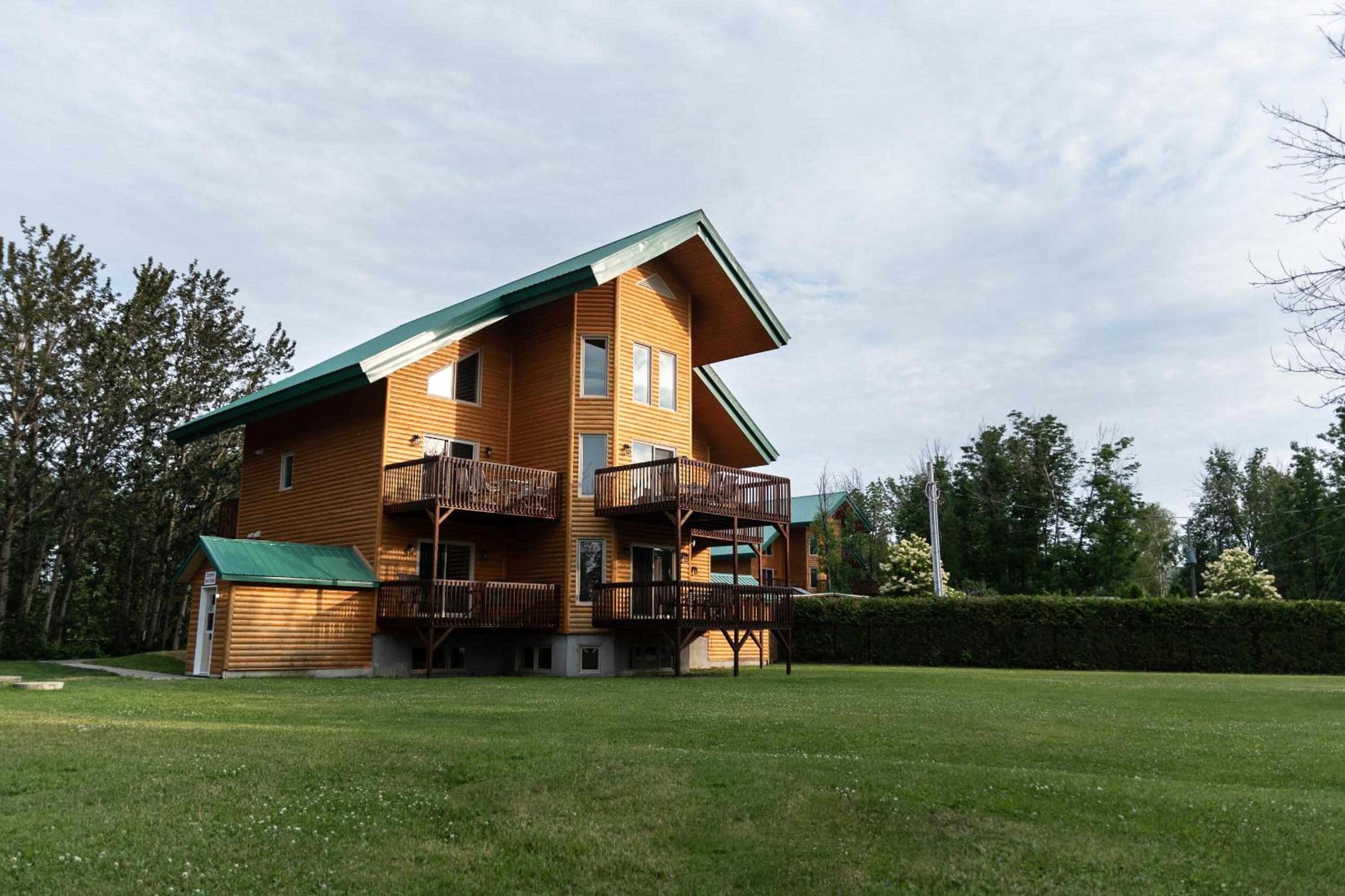 Chalets et Spa Lac Saint-Jean