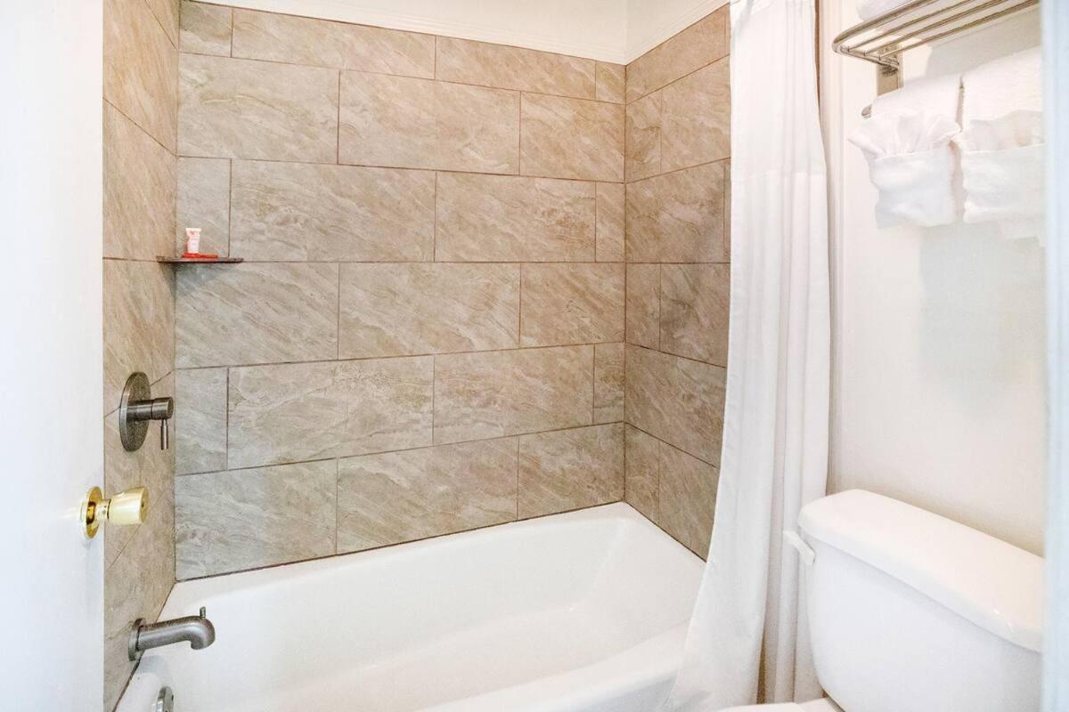 Hotel Eastin Atchison