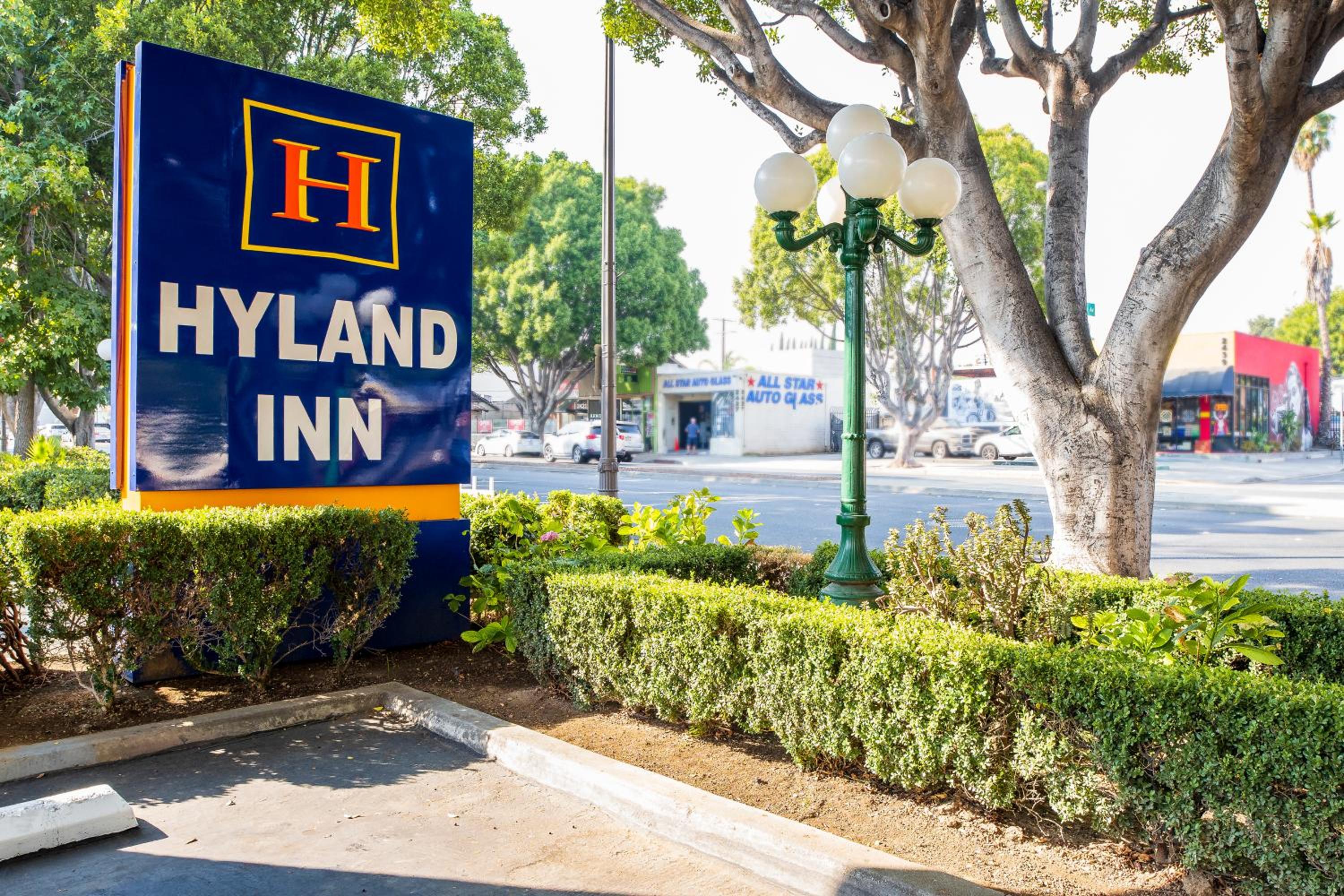 Hyland Inn near Pasadena Civic Center - Property Image 9
