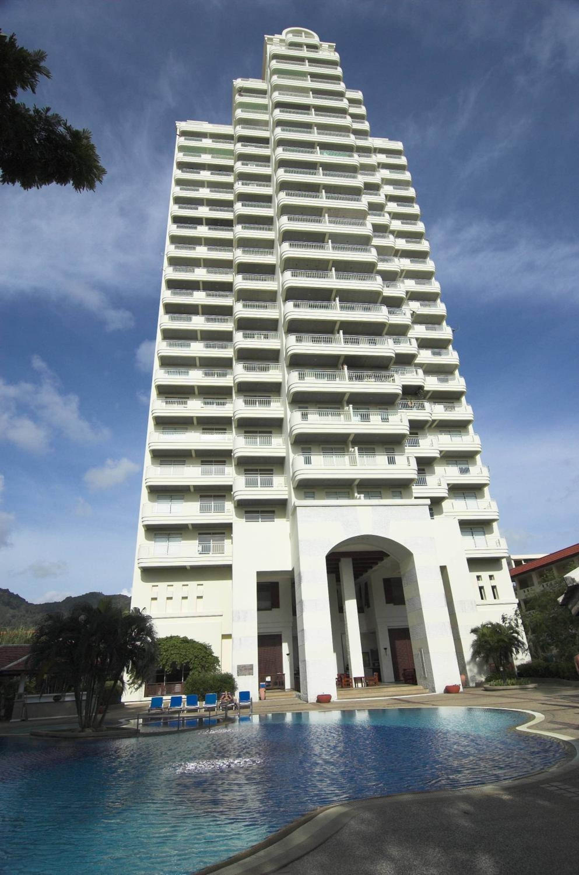 Waterfront Suites Phuket by Centara