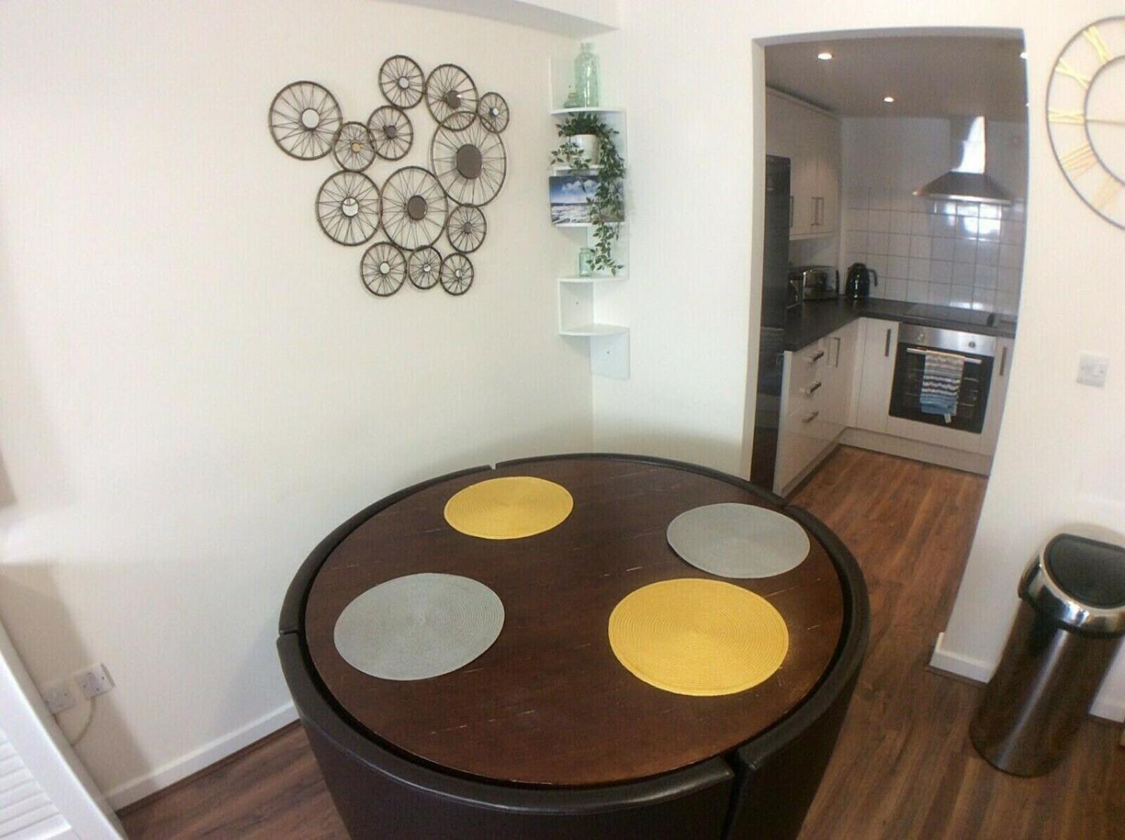 Igloo ViewPoint City Centre Retreat & Free Parking view 2