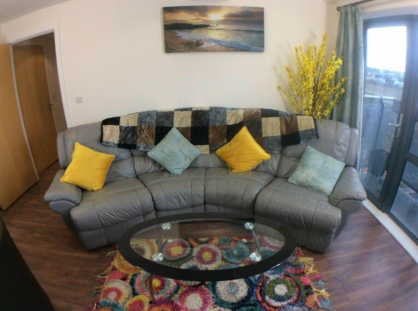 Igloo ViewPoint City Centre Retreat & Free Parking view 5