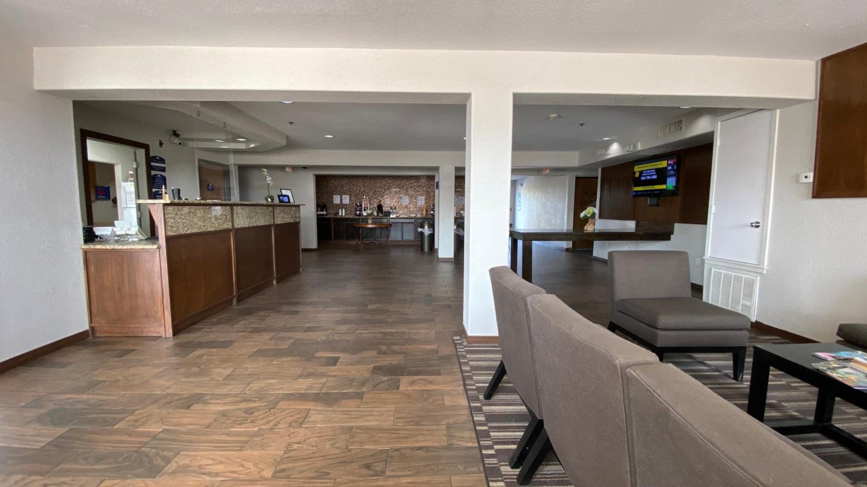 Ardmore Vacations - Microtel Inn  Suites by Wyndham Ardmore - Property Image 6
