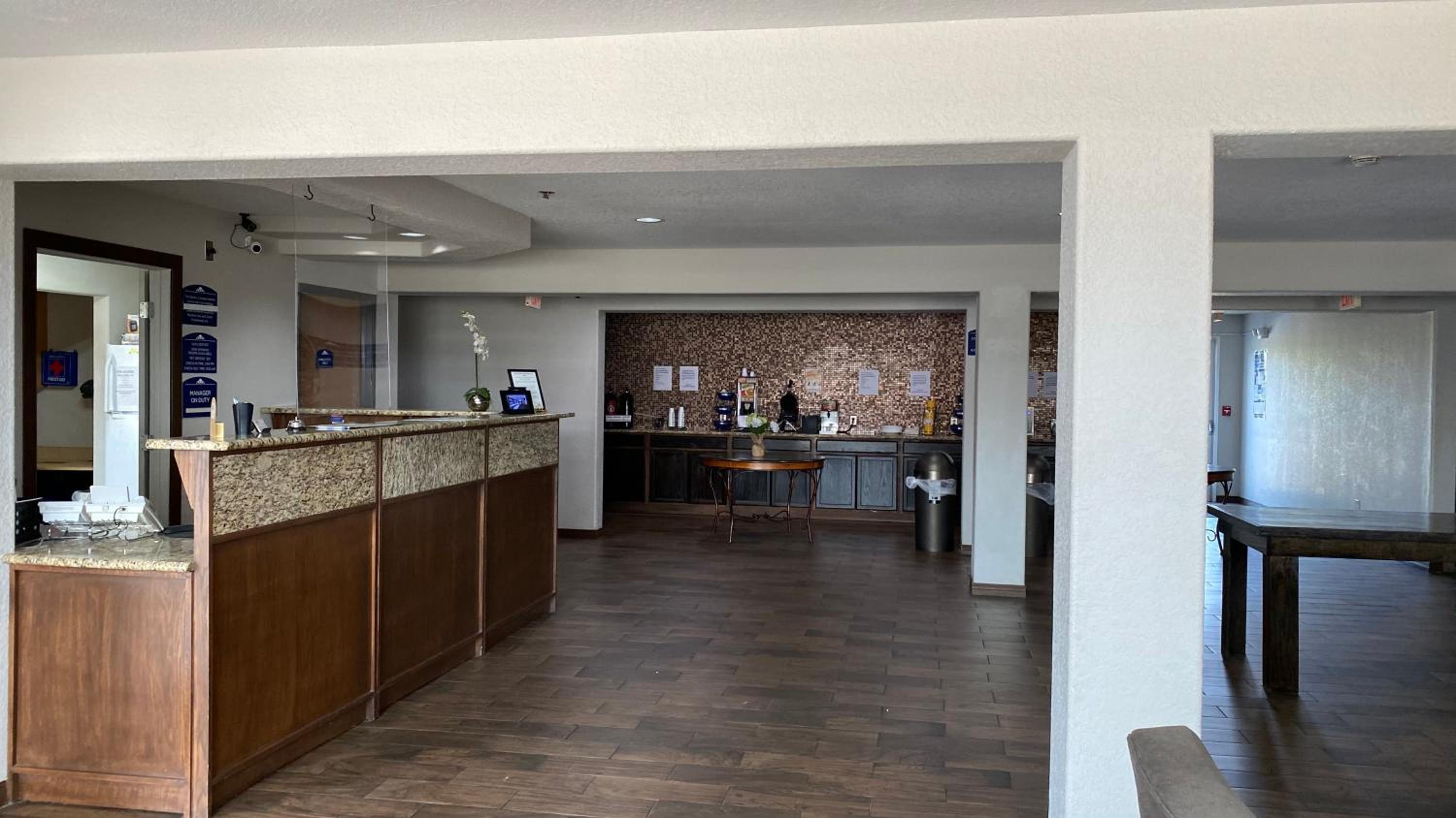 Ardmore Vacations - Microtel Inn  Suites by Wyndham Ardmore - Property Image 8