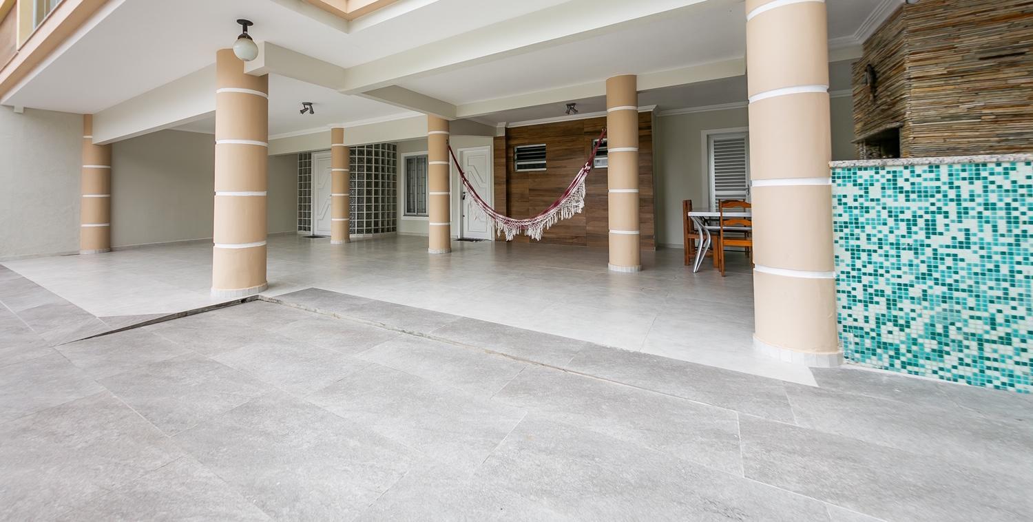 CASA PRAIA DA PINHEIRA