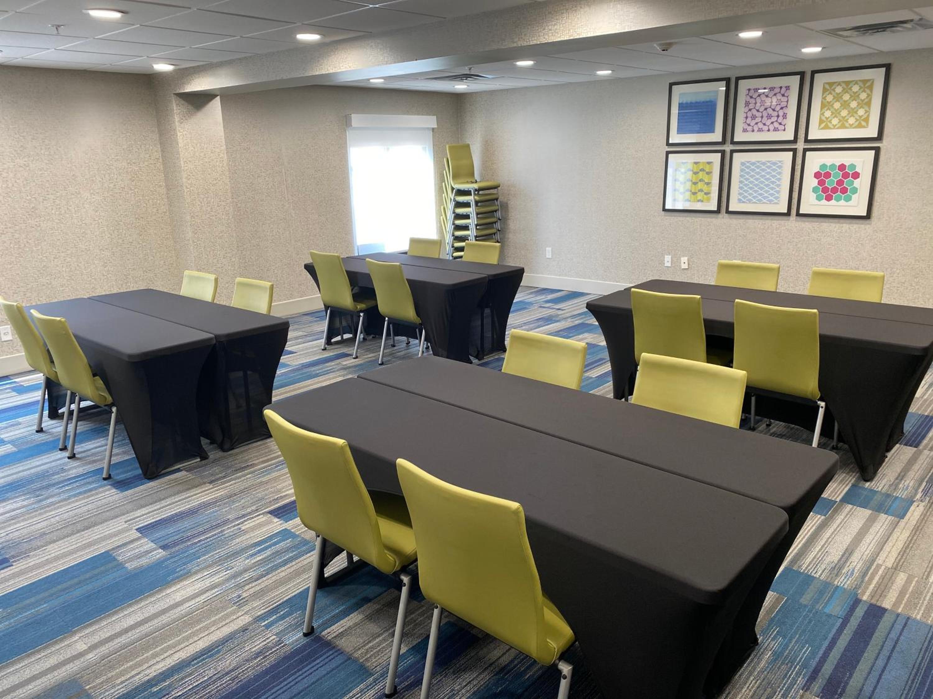 Holiday Inn Express Atlanta-Stone Mountain, an IHG Hotel - Property Image 2