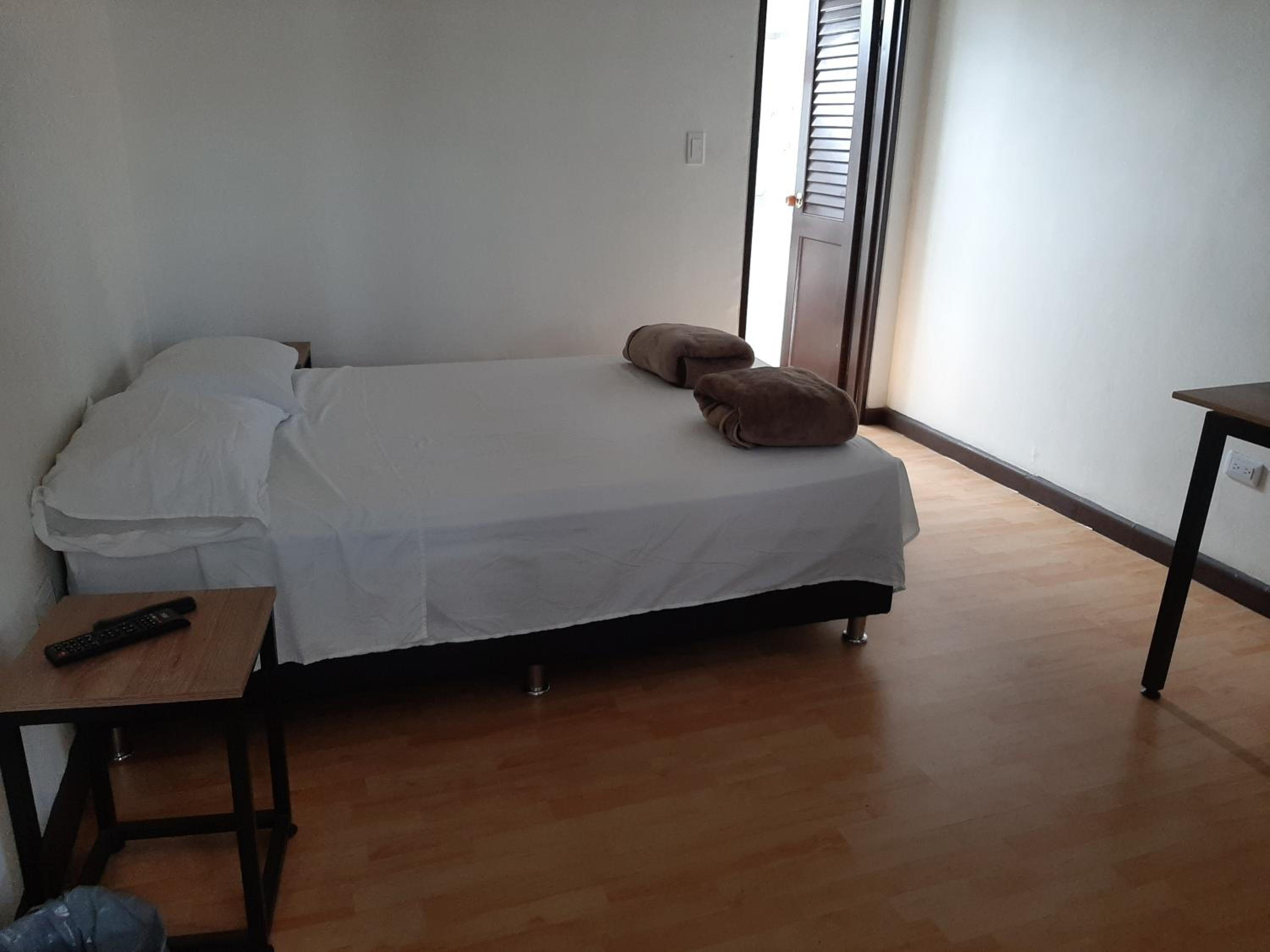 Les Balcons Hostel