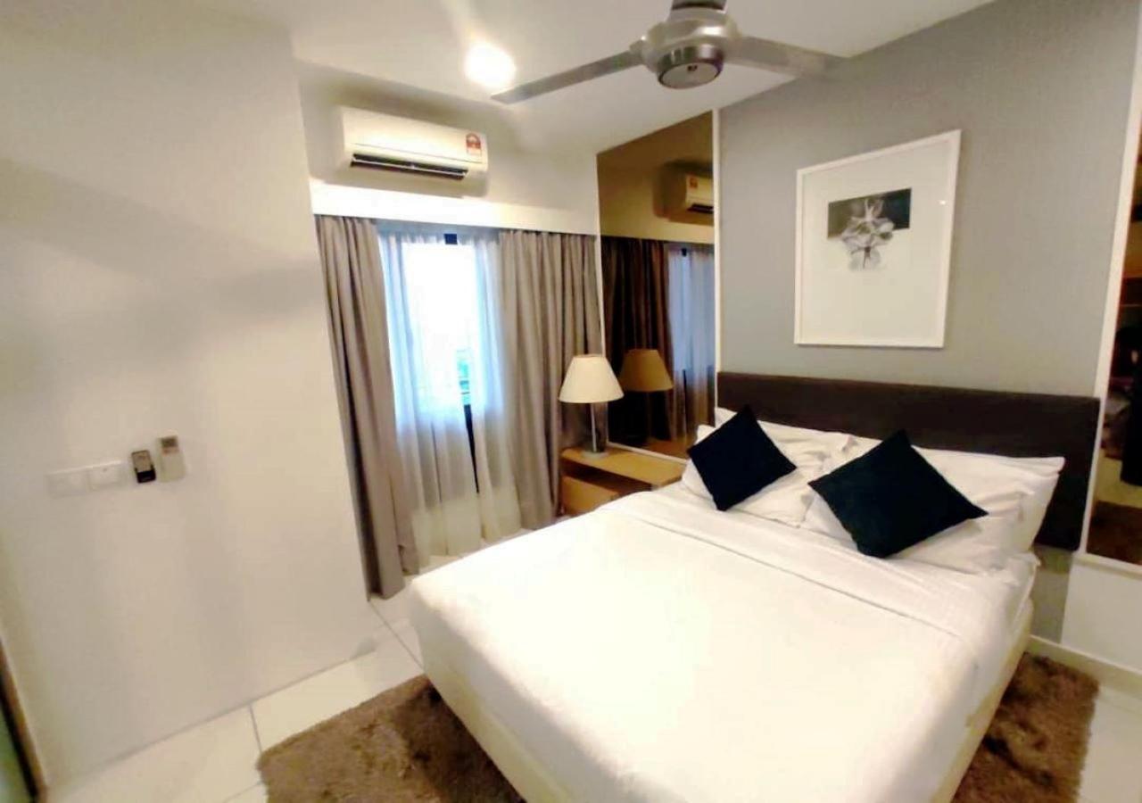 Suites at 1Tebrau